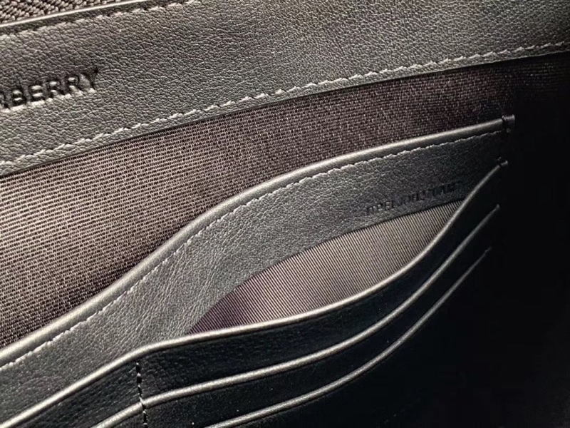 Bv*b*rry wallets